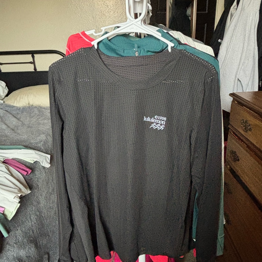 lululemon athletica for all runners reflective long sleeve - Picture 2 of 3